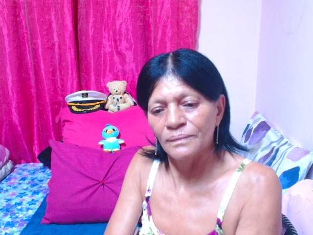 SLUTTYROXY live cam on BongaCams