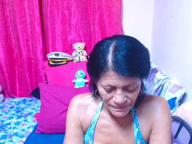 SLUTTYROXY live cam on BongaCams
