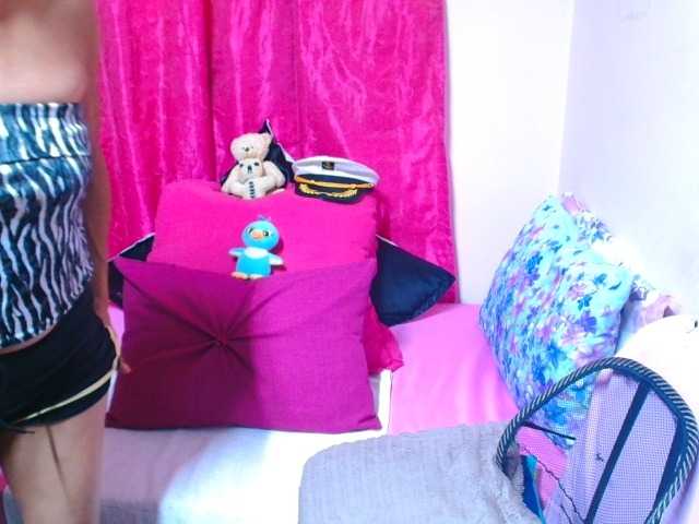 SLUTTYROXY live cam preview