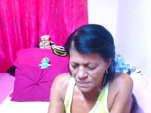 SLUTTYROXY live cam on BongaCams