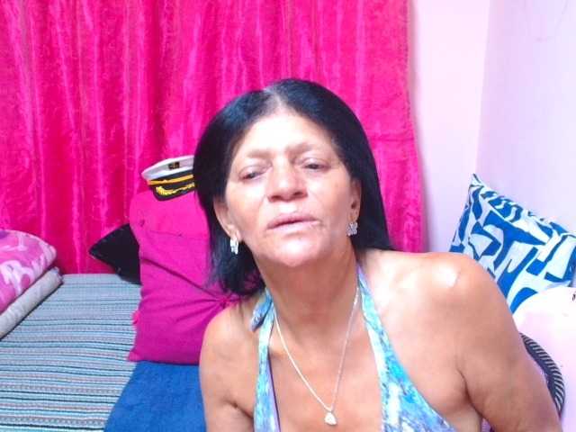 SLUTTYROXY live cam on BongaCams
