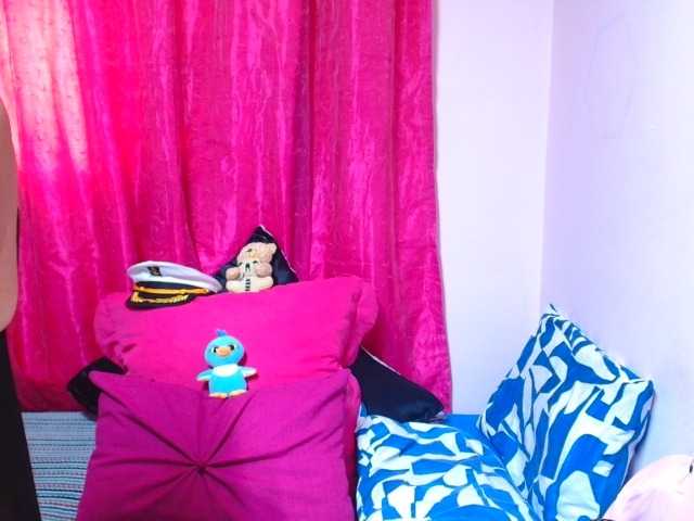 SLUTTYROXY live cam on BongaCams