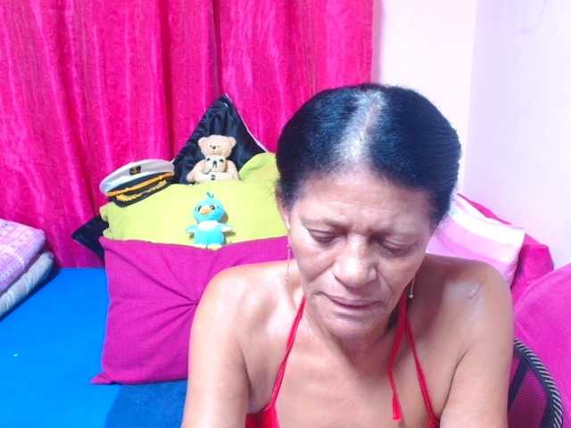 SLUTTYROXY live cam on BongaCams