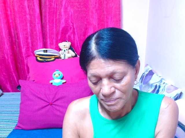 SLUTTYROXY live cam on BongaCams