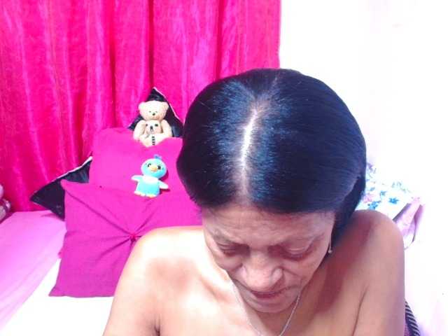 SLUTTYROXY live cam on BongaCams