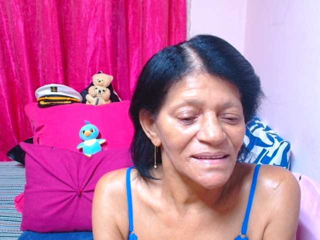 SLUTTYROXY live cam on BongaCams