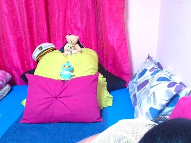 SLUTTYROXY live cam on BongaCams
