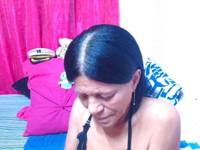 SLUTTYROXY live cam on BongaCams