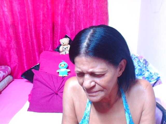 SLUTTYROXY live cam on BongaCams