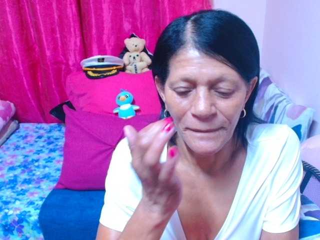 SLUTTYROXY live cam on BongaCams