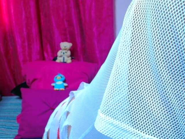 SLUTTYROXY live cam on BongaCams