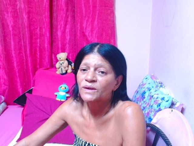 SLUTTYROXY live cam on BongaCams