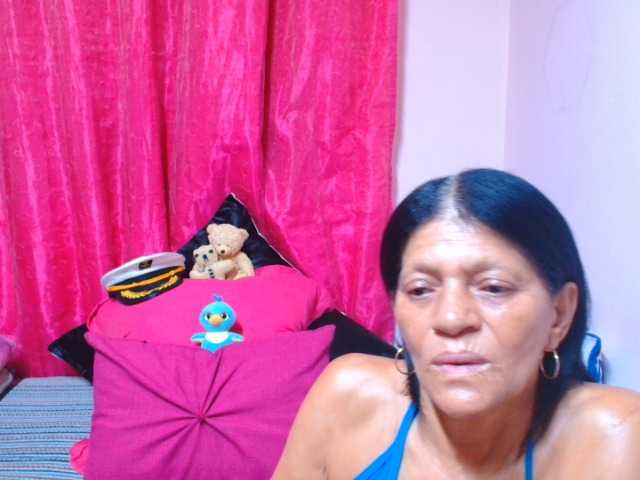 SLUTTYROXY live cam on BongaCams