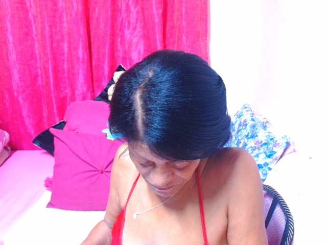 SLUTTYROXY live cam on BongaCams