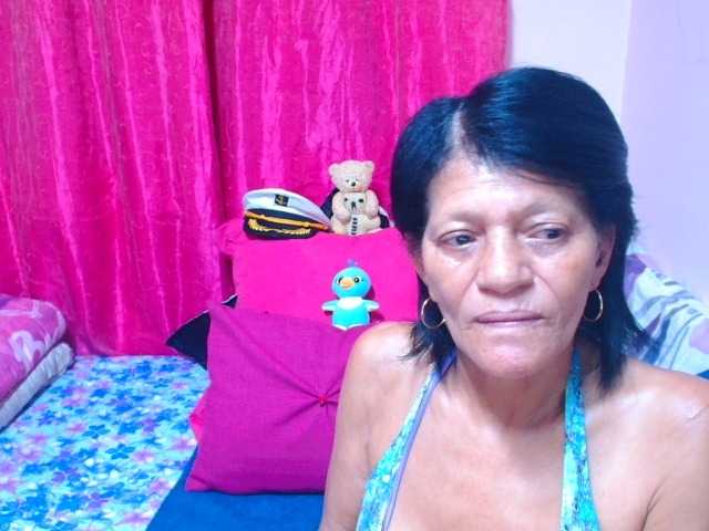 SLUTTYROXY live cam on BongaCams
