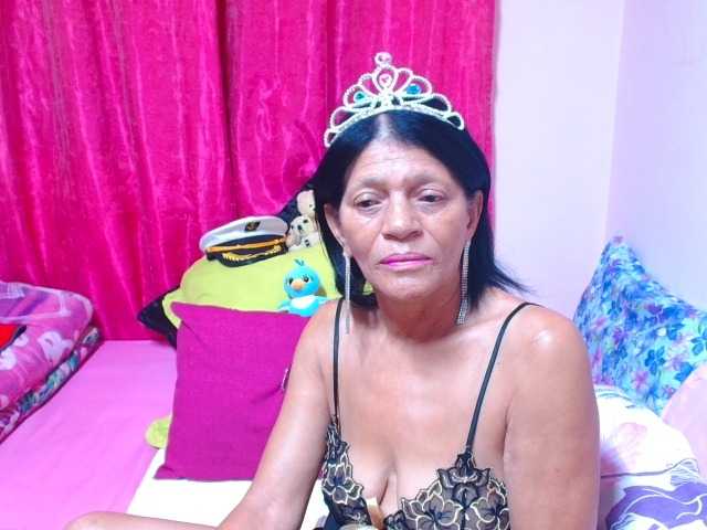 SLUTTYROXY live cam on BongaCams