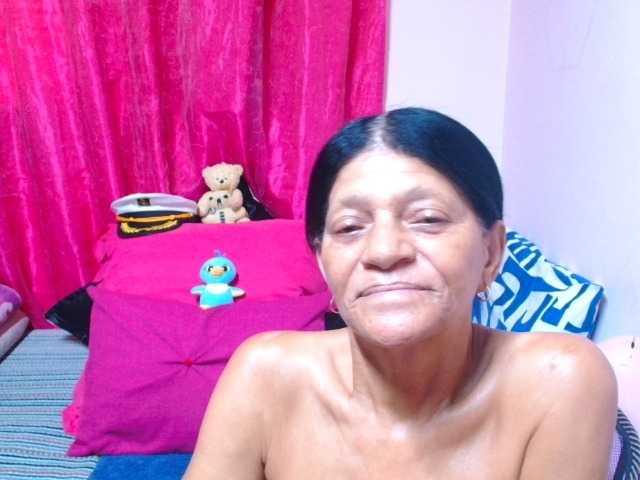 SLUTTYROXY live cam on BongaCams