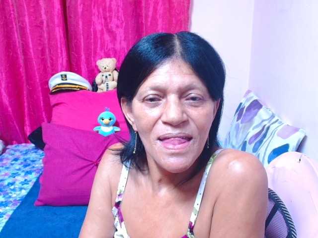 SLUTTYROXY live cam on BongaCams