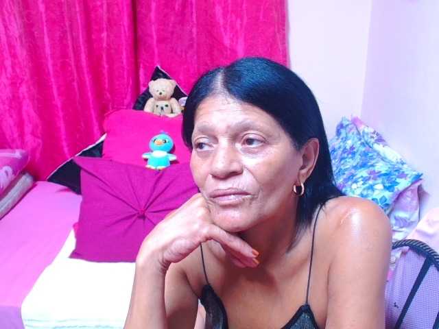 SLUTTYROXY live cam