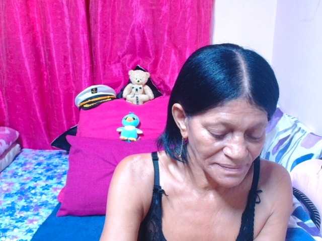 SLUTTYROXY live cam on BongaCams