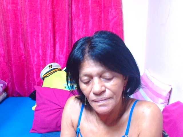 SLUTTYROXY webcam