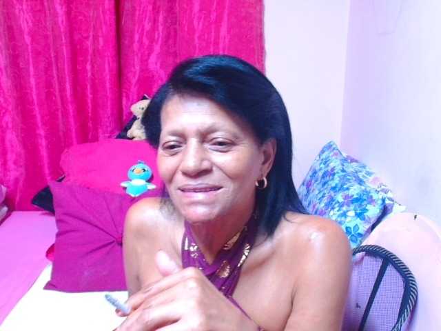 SLUTTYROXY live cam on BongaCams