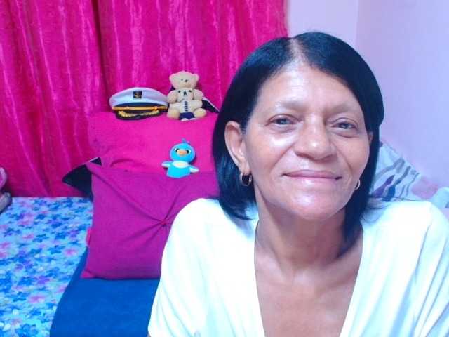 SLUTTYROXY live cam on BongaCams