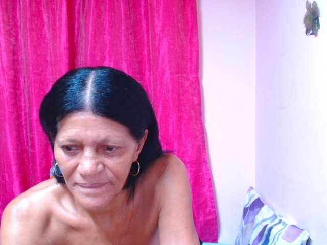SLUTTYROXY live cam on BongaCams