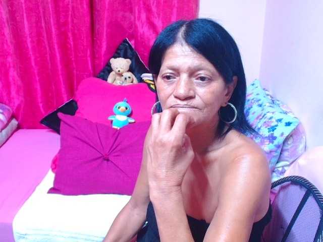 SLUTTYROXY live cam on BongaCams