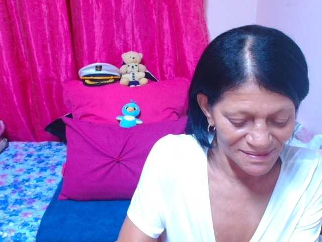 SLUTTYROXY live cam on BongaCams