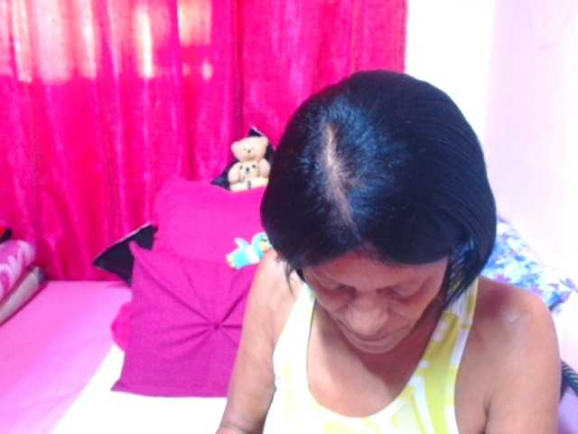 SLUTTYROXY live cam on BongaCams