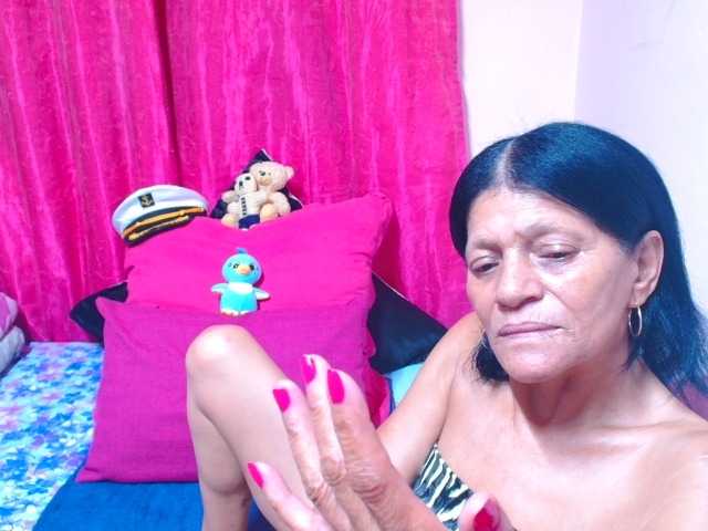 SLUTTYROXY live cam on BongaCams