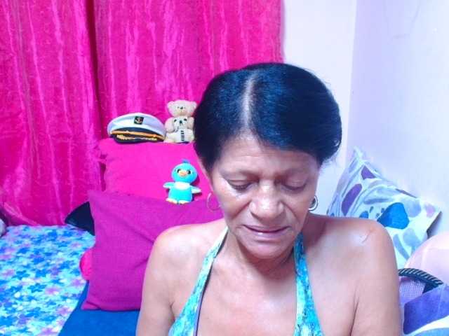 SLUTTYROXY live cam on BongaCams