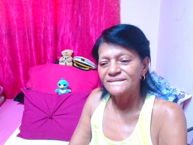 SLUTTYROXY live cam on BongaCams