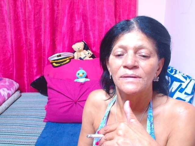 SLUTTYROXY live cam on BongaCams