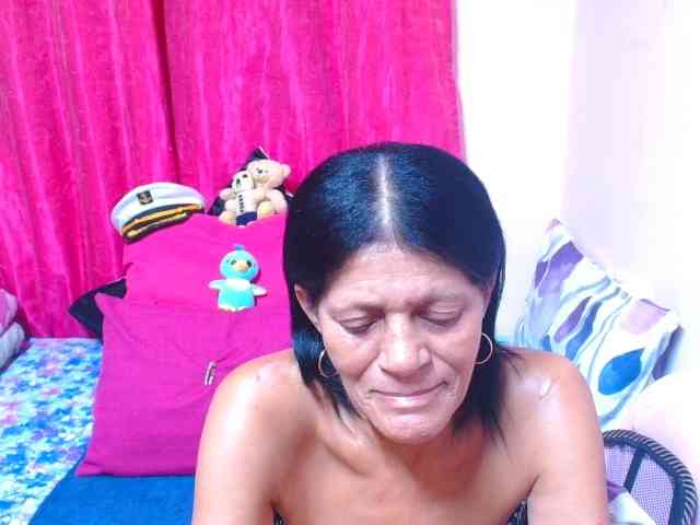 SLUTTYROXY webcam
