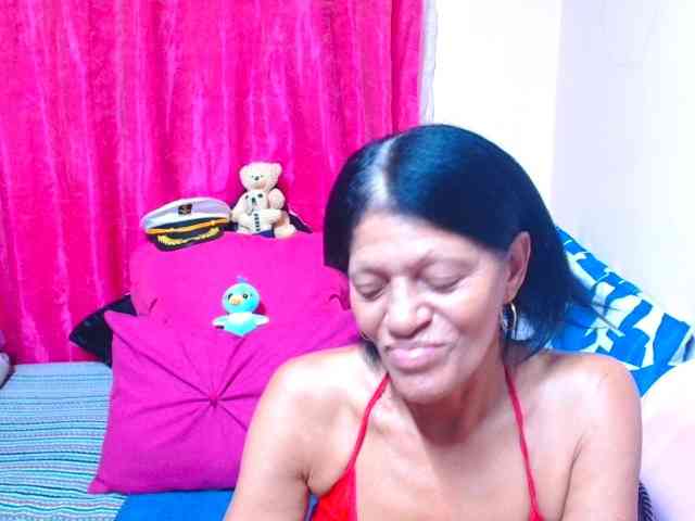 SLUTTYROXY webcam