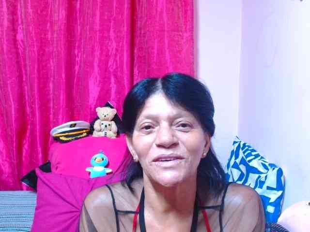 SLUTTYROXY webcam