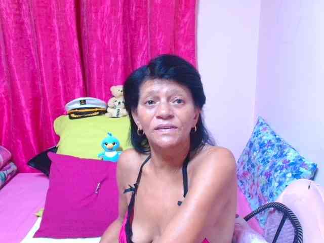 SLUTTYROXY webcam