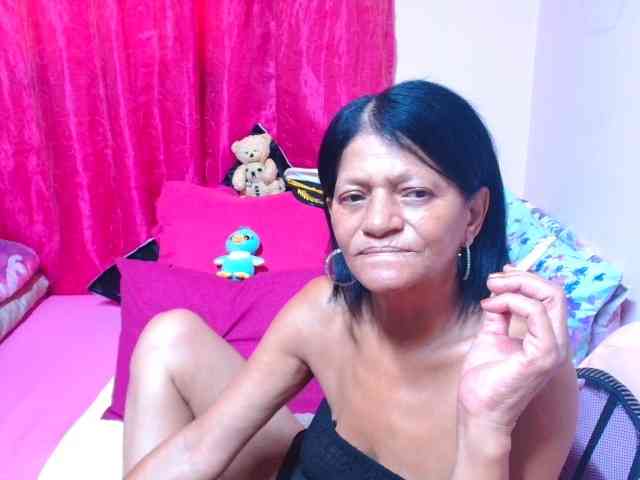SLUTTYROXY SLUTTYROXY