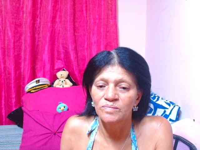 SLUTTYROXY's webcam live show
