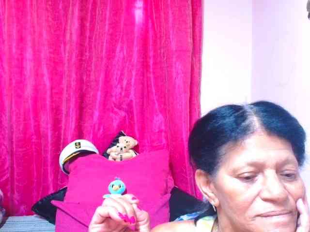 SLUTTYROXY webcam