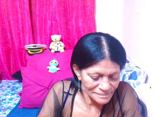 SLUTTYROXY webcam