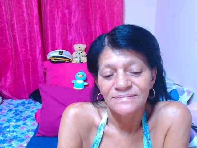 SLUTTYROXY webcam