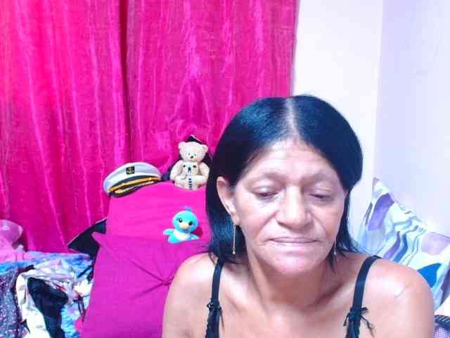 SLUTTYROXY webcam
