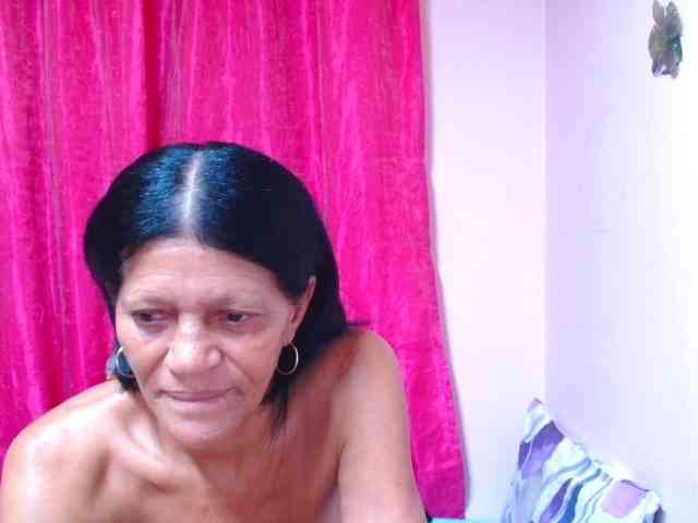SLUTTYROXY webcam