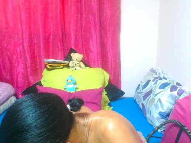 SLUTTYROXY webcam