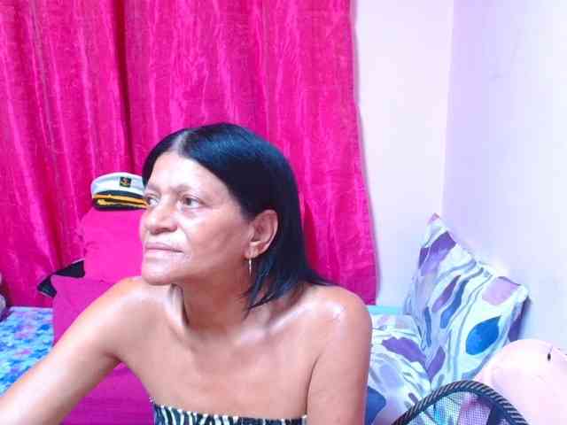 SLUTTYROXY webcam
