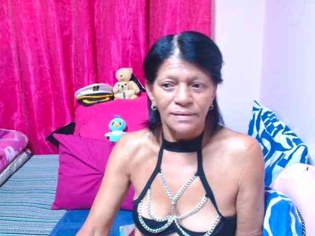 SLUTTYROXY webcam