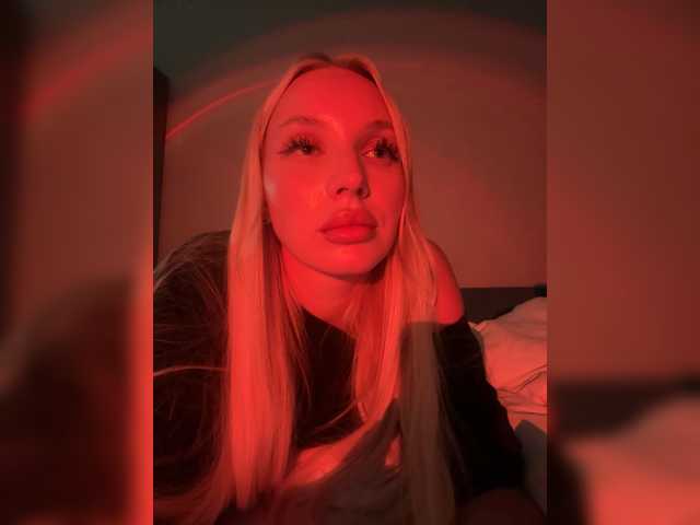 Bimbofoot live cam on BongaCams